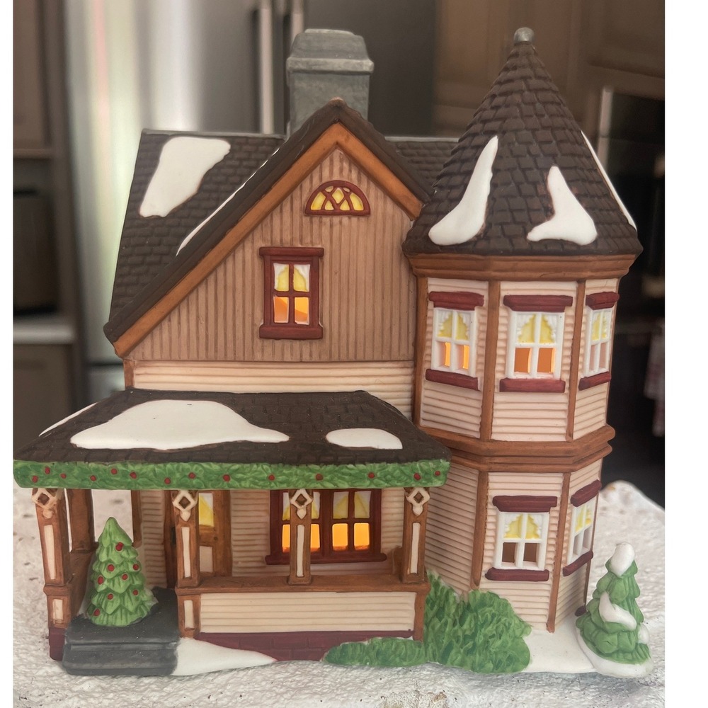 Dept 56 New England Village THOMAS T JULIAN House 56569 Heritage Village 1995 - Picture 1 of 7